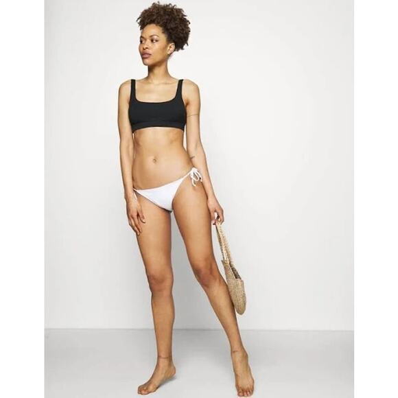 NWT! Aerie Waffle Banded Wide Strap Scoop Bikini Top in Black - Size Small - Picture 1 of 8